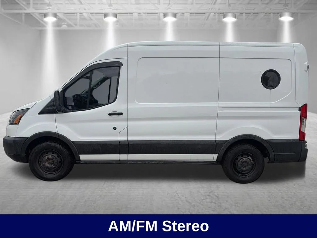Certified Used 2019 Oxford White Ford Base image 3
