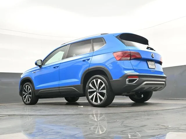 Used 2023 Blue Volkswagen 1.5T SE image 35