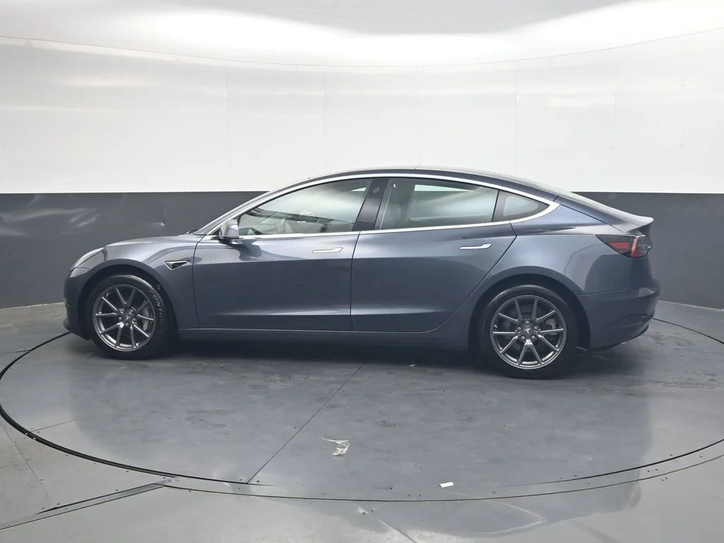 Used 2020 Midnight Silver Metallic Tesla Long Range image 7