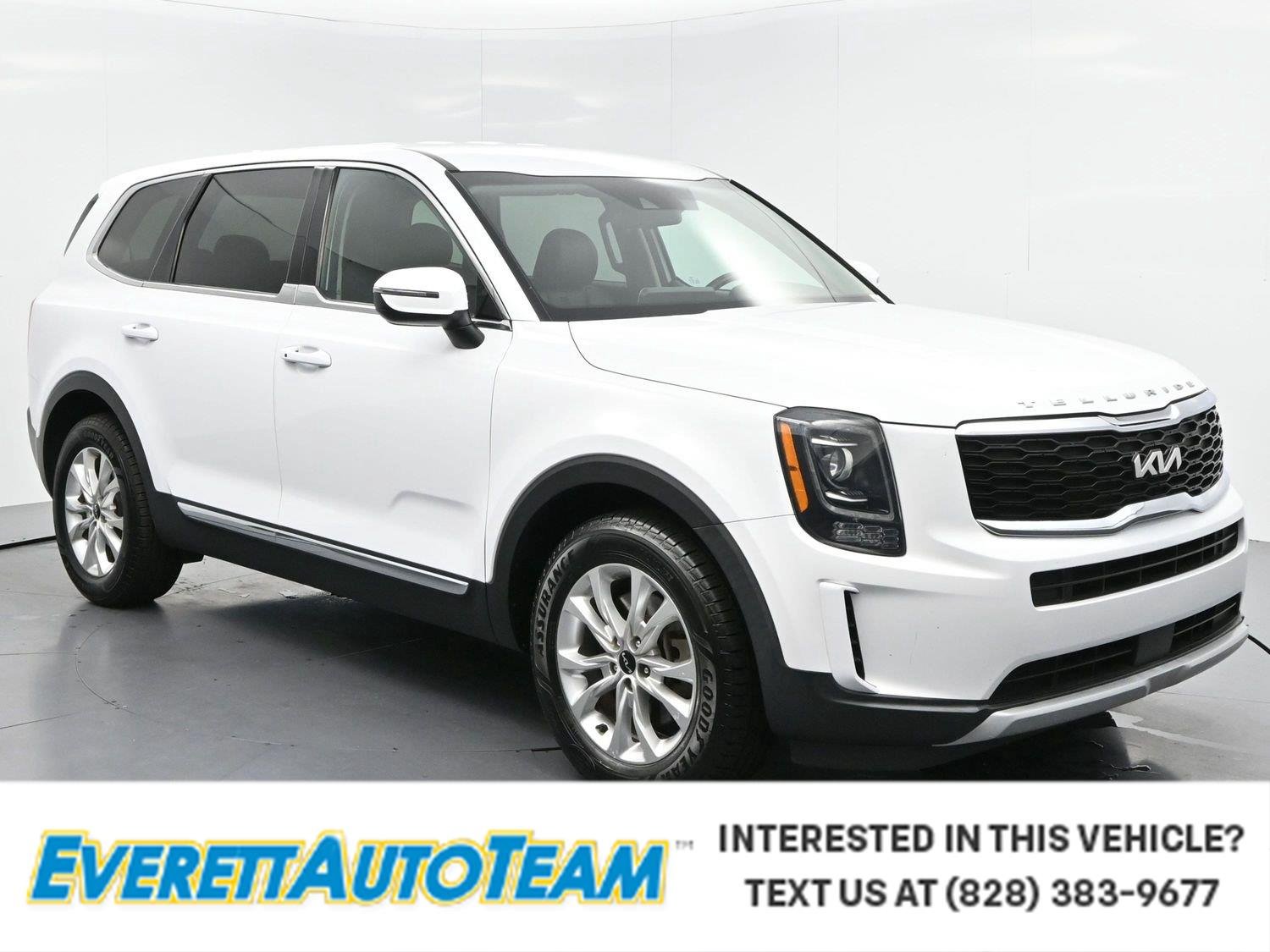 Used 2022 Glacial White Pearl Kia LX image 1