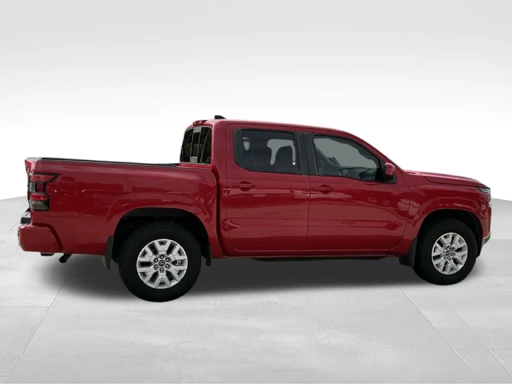 Used 2022 Red Nissan SV image 9