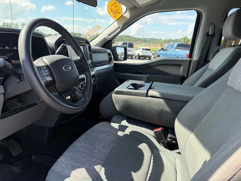 Used 2023 Blue Ford XLT image 4
