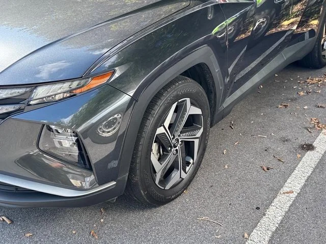 Used 2024 Gray Hyundai SEL image 4