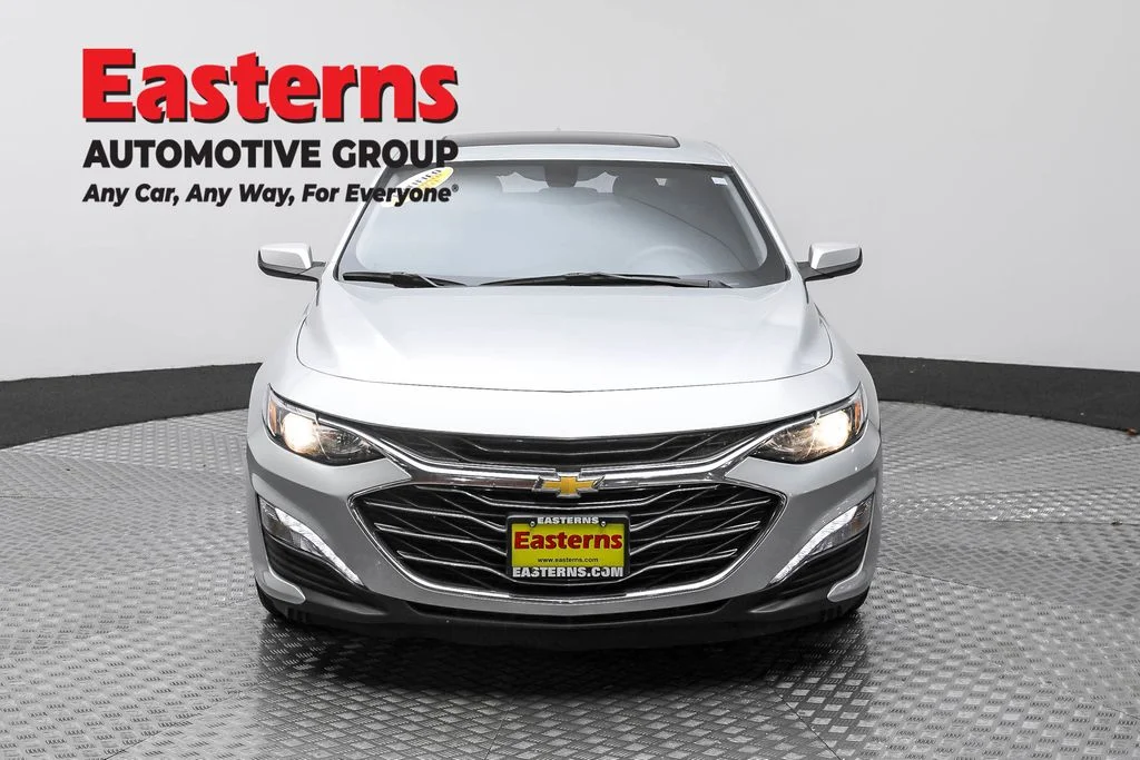 Used 2022 Silver Chevrolet LT image 2