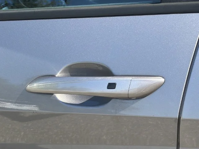 Used 2023 Silver Hyundai SEL image 39