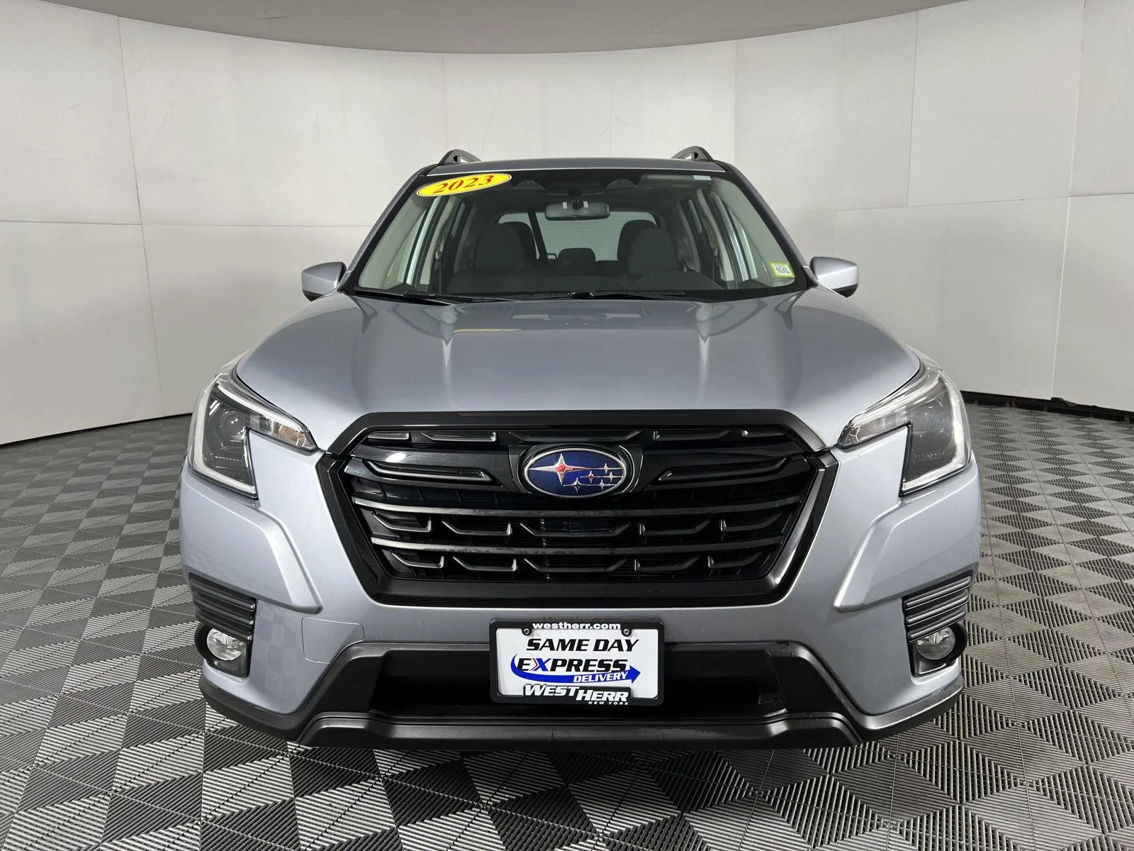 Used 2023 Ice Silver Metallic Subaru Premium image 20