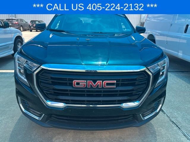 Used 2024 Ebony Twilight Metallic GMC SLE image 3