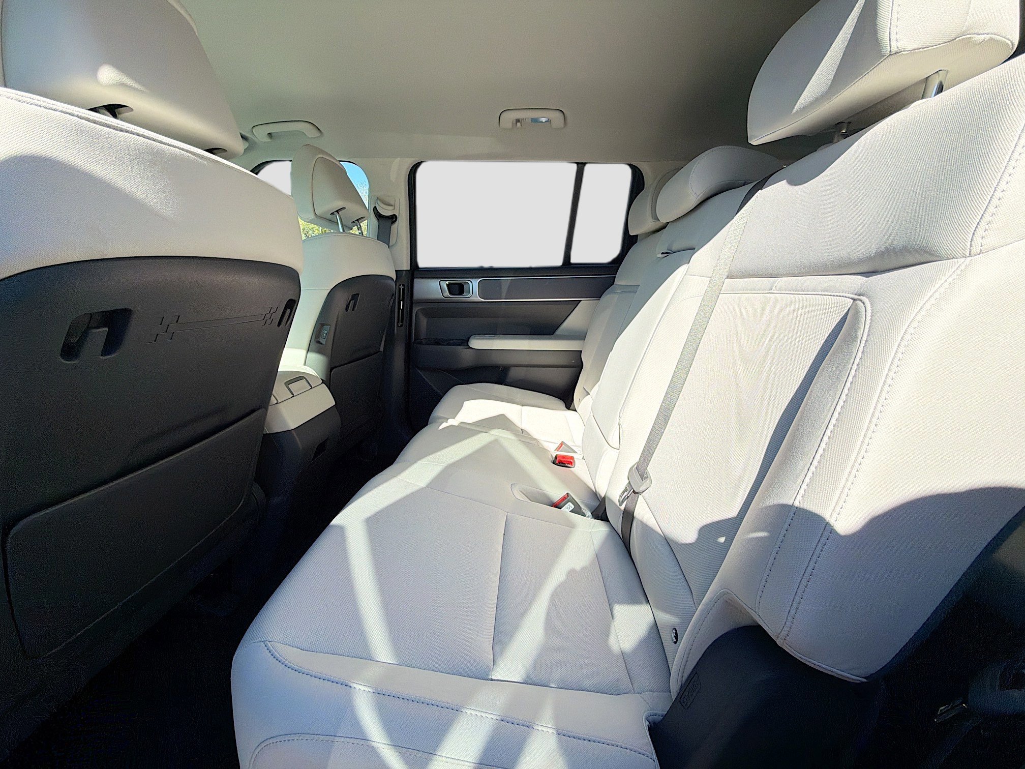 New 2026 Shimmering Silver Hyundai SE image 57
