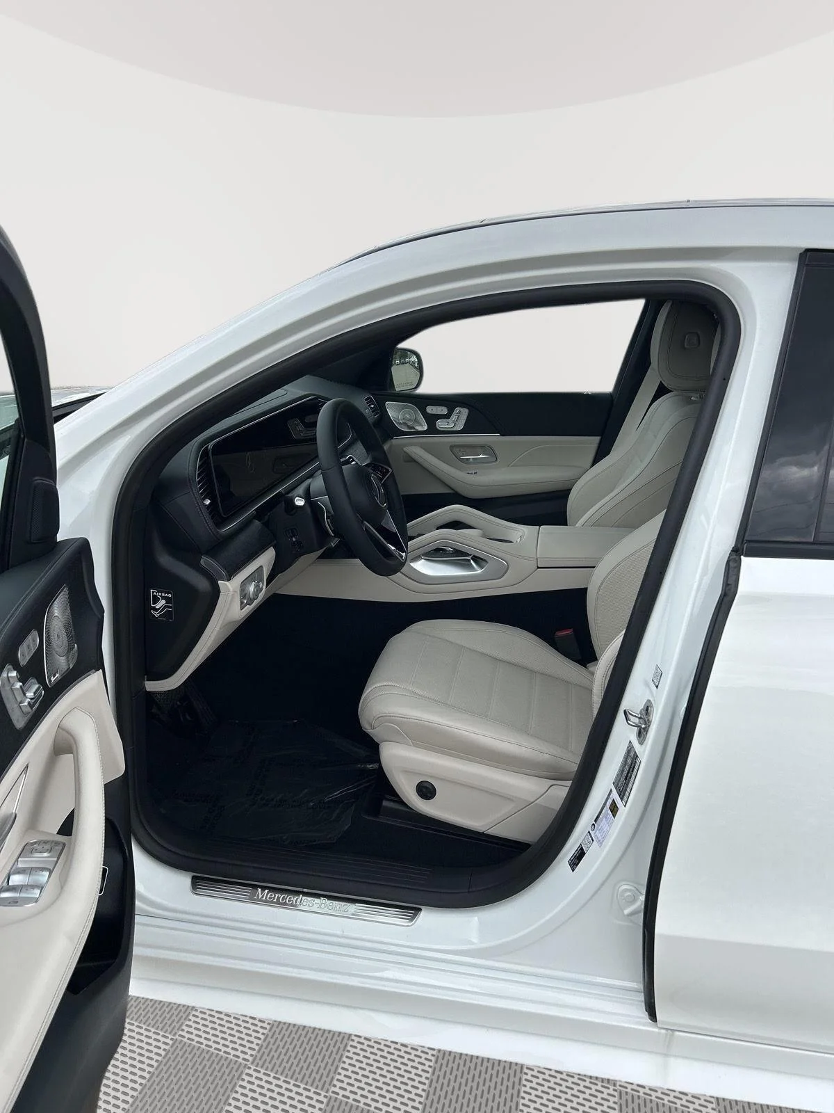 New 2026 Polar White Mercedes-Benz GLE 450 image 12