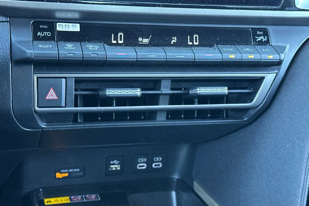 Certified Used 2025  Toyota LE image 19