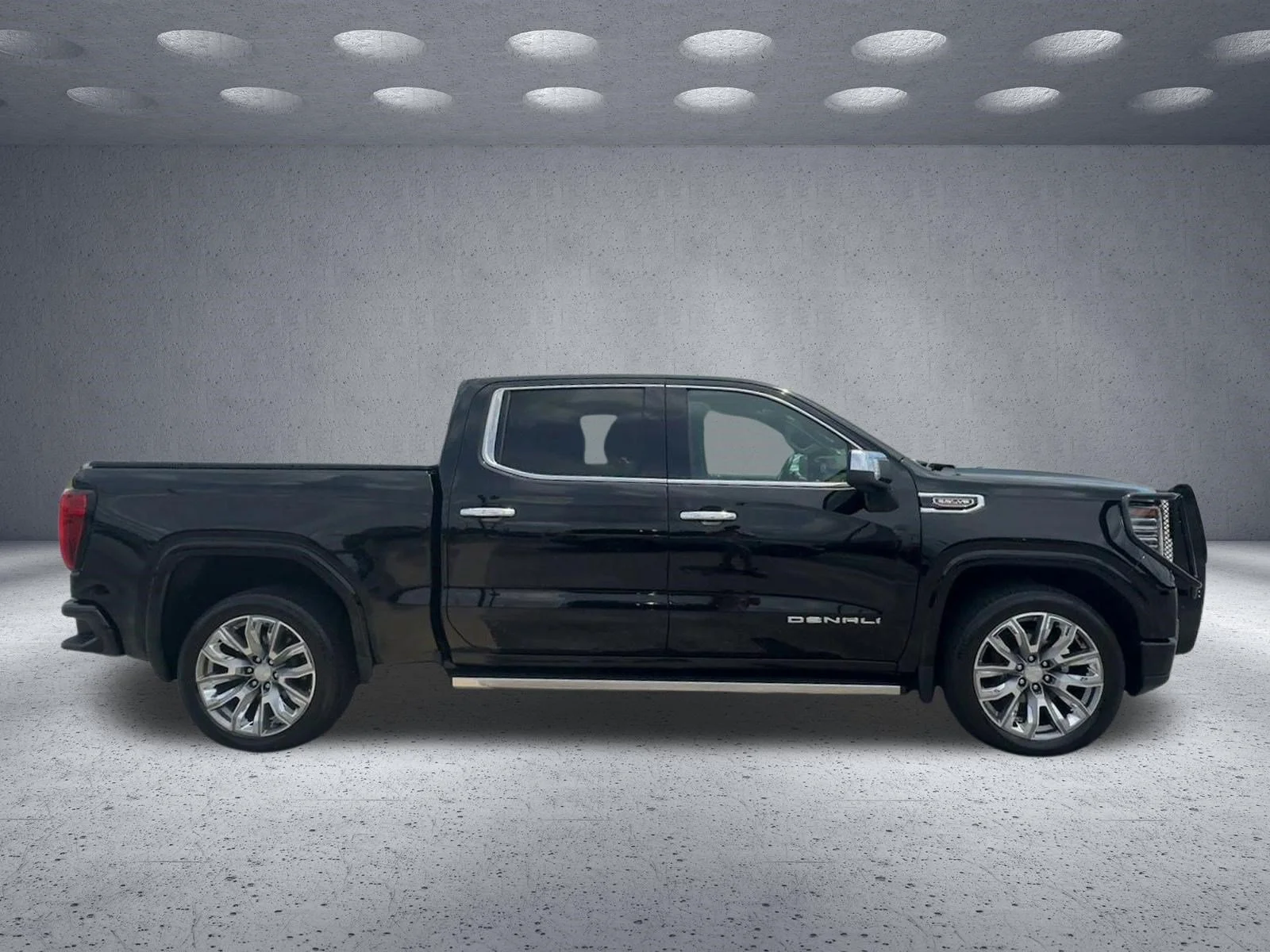 Used 2024 Onyx Black GMC Denali image 8