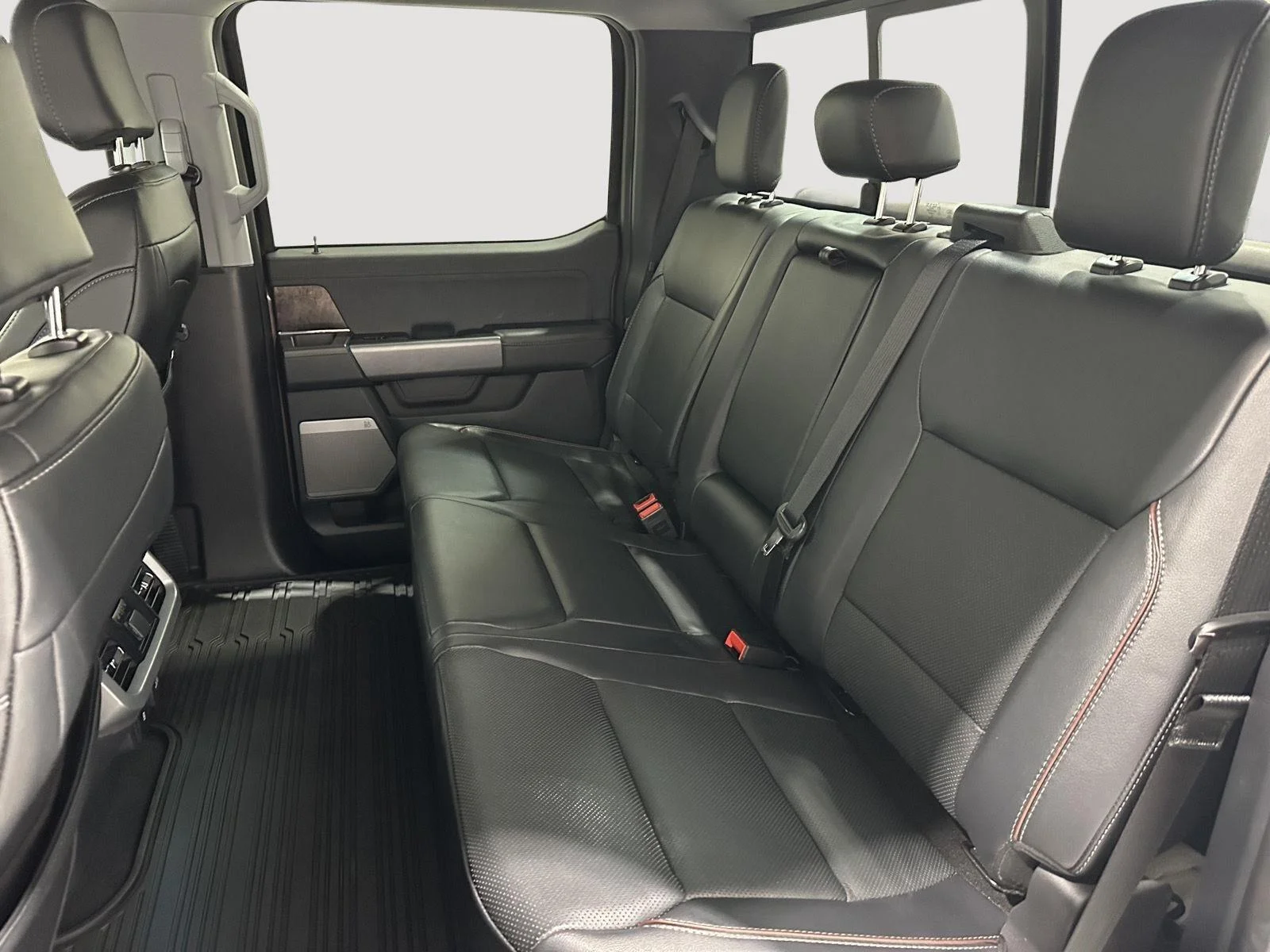 Used 2023 Bronze Ford XL image 23