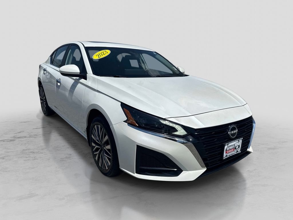 Used 2023 White Nissan 2.5 SV image 6