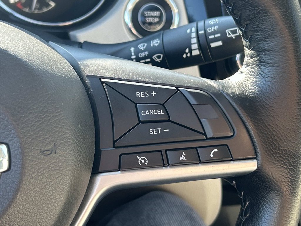 Used 2020 White Nissan SV image 21