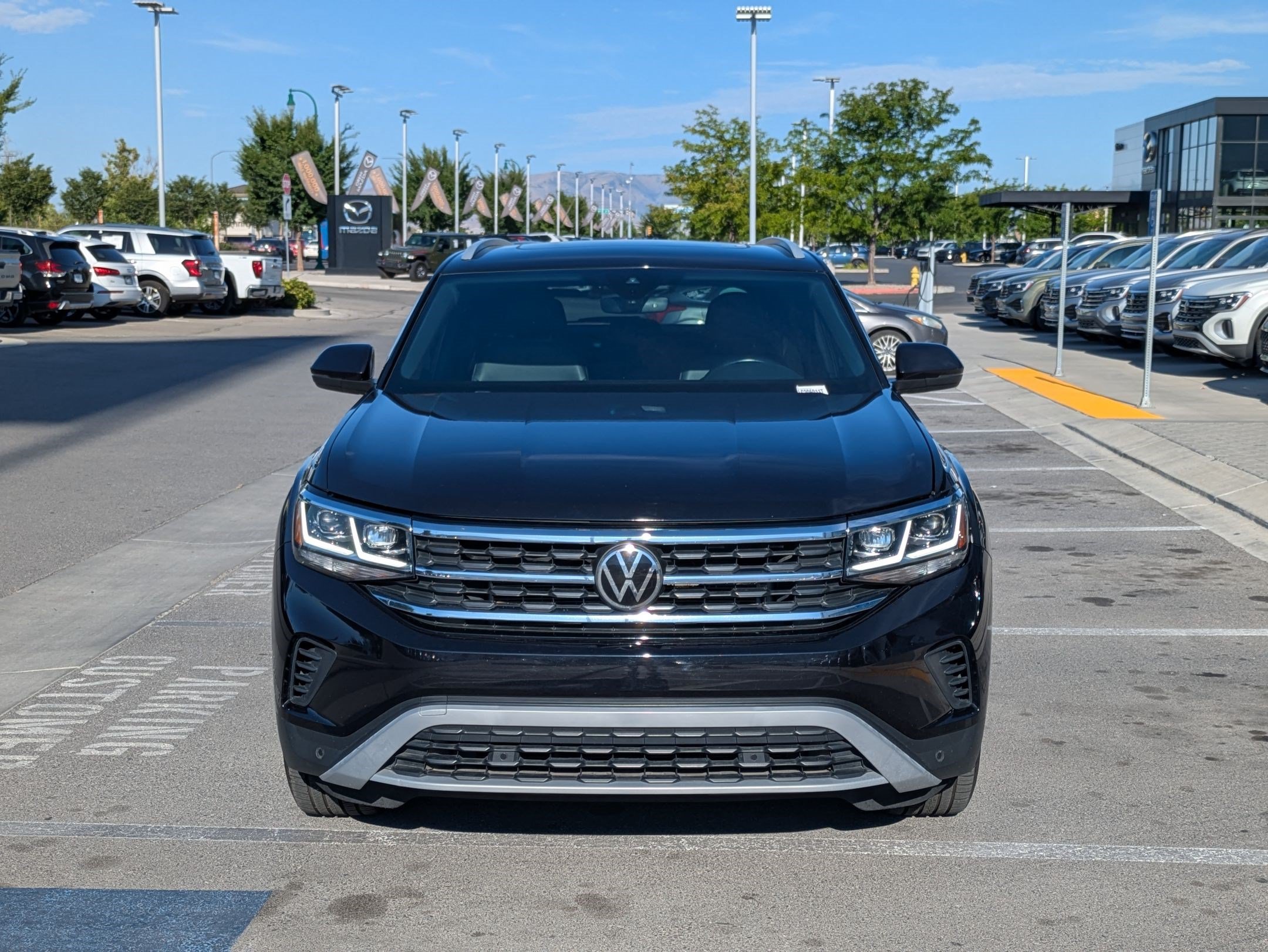 Used 2020 Deep Black Volkswagen 2.0T SEL image 8