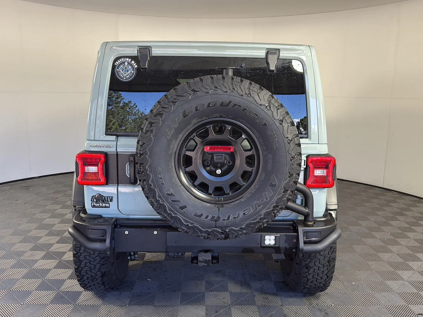 Used 2024 Earl Clearcoat Jeep Rubicon image 11