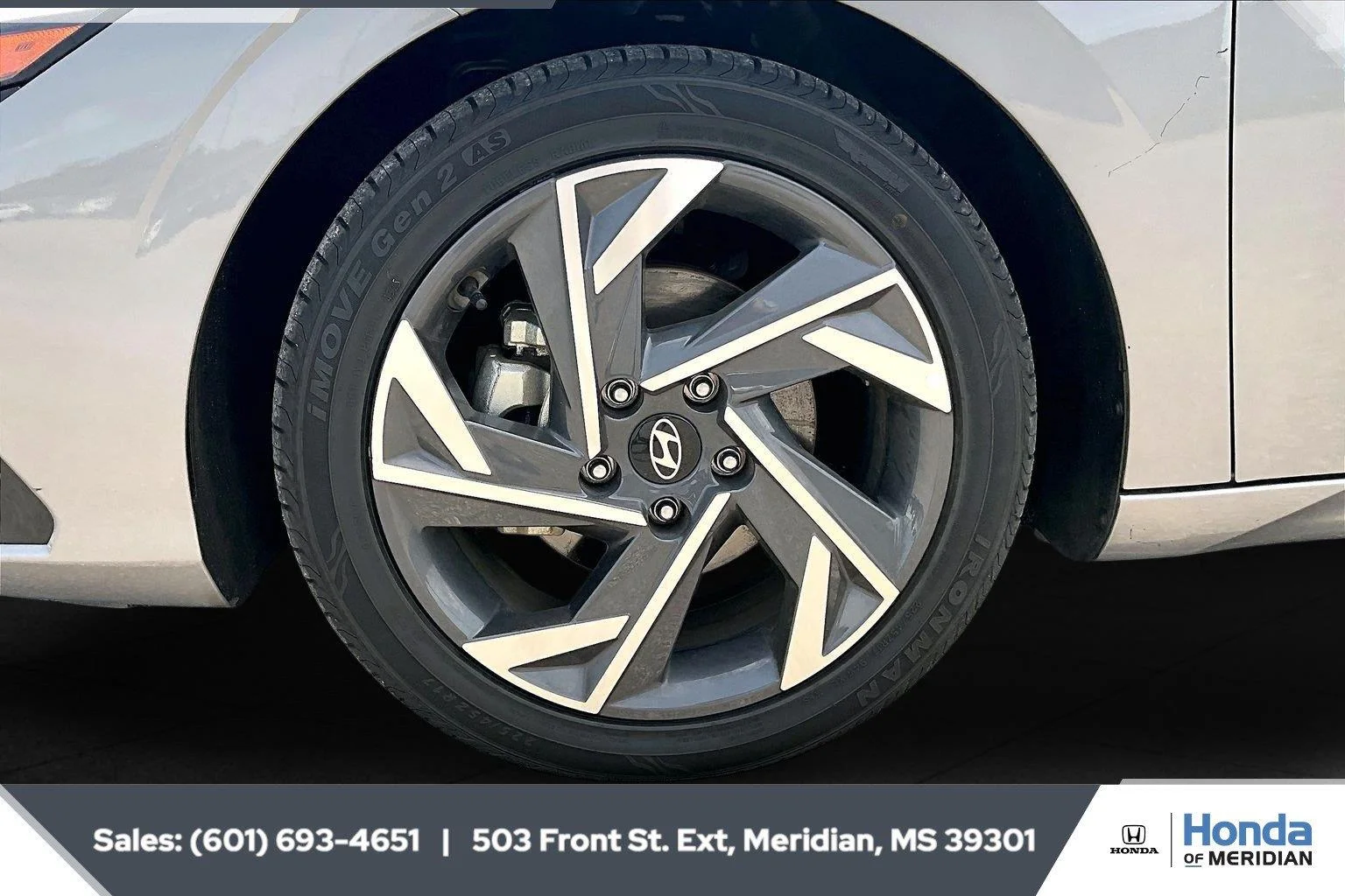 Used 2025 Fluid Metal Hyundai SEL Convenience image 7