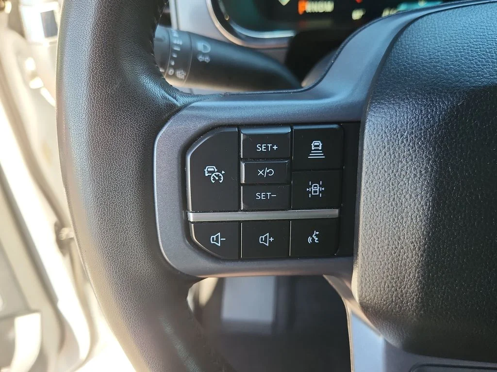 Used 2023 White Ford Lariat image 23