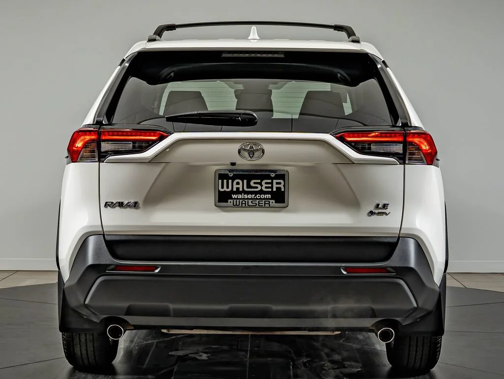 Used 2025 Ice Toyota LE image 6