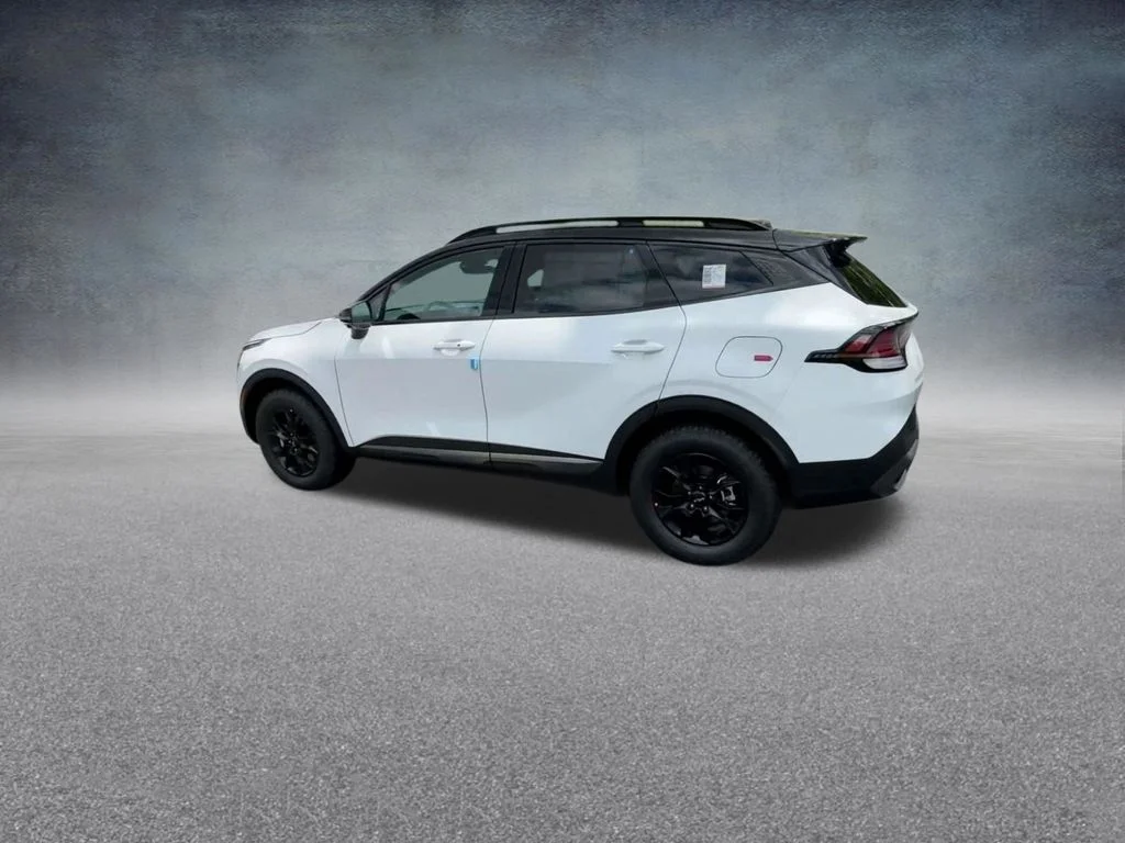 Used 2024 White Kia X-Pro Prestige image 16