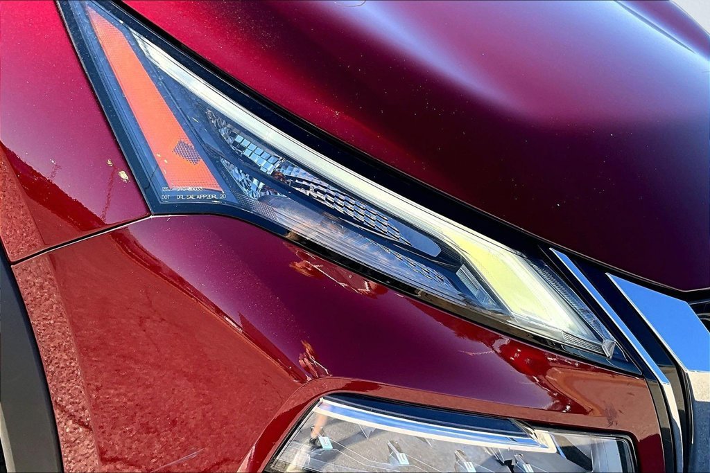 Used 2023 Red Nissan SV image 26
