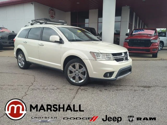 Used 2013 White Dodge Crew image 1
