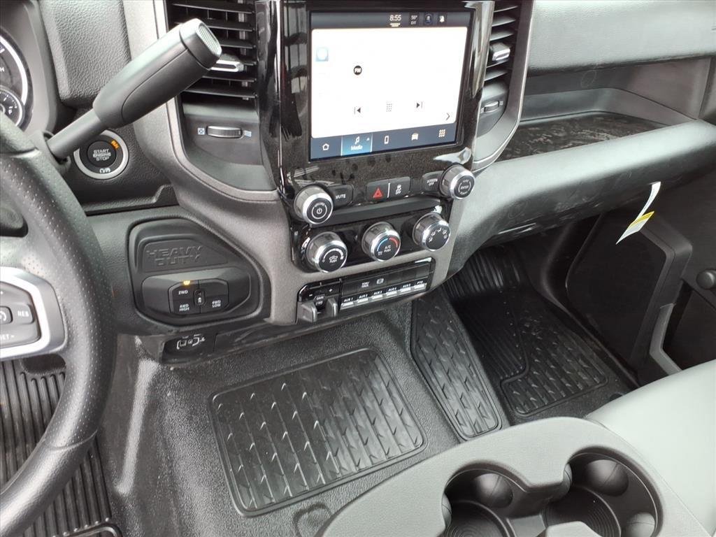 2026 RAM 3500 Chassis Tradesman - Photo 15