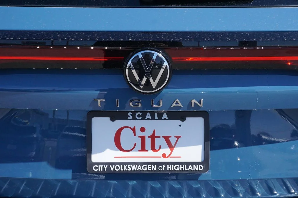 New 2026 Blue Volkswagen SE image 30