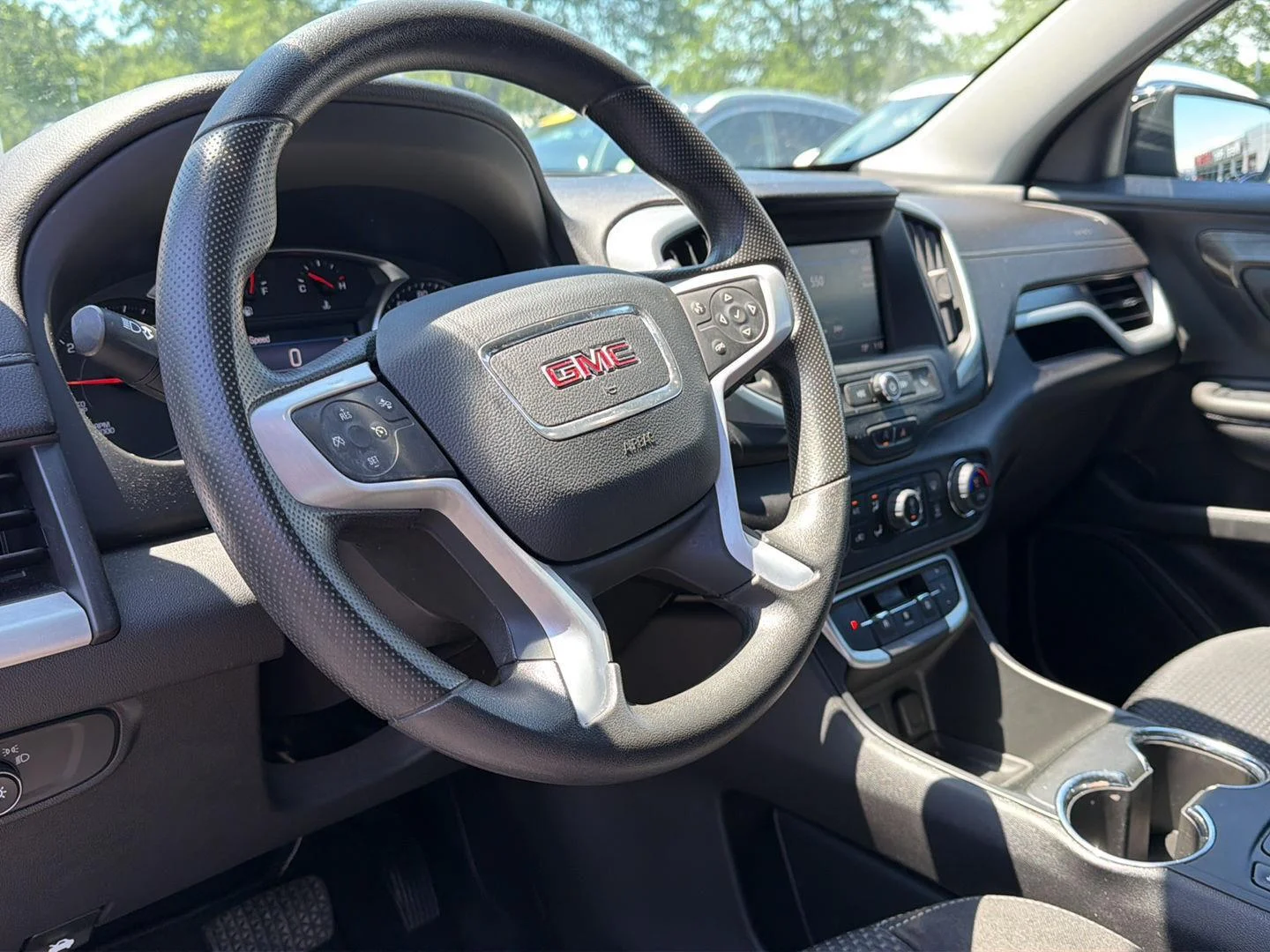 Used 2023 Marine Metallic GMC SLE image 5
