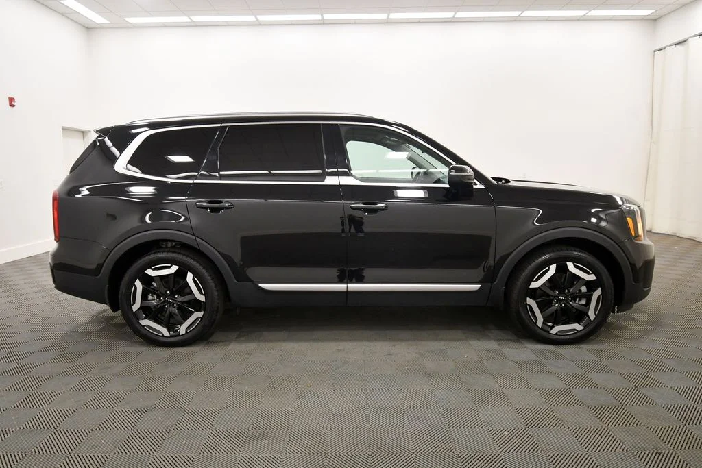Certified Used 2024 Black Kia S image 9