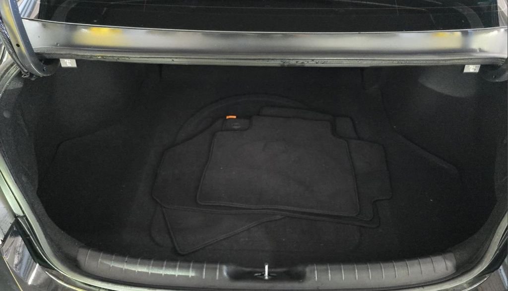 Used 2023 Black Hyundai Blue image 9