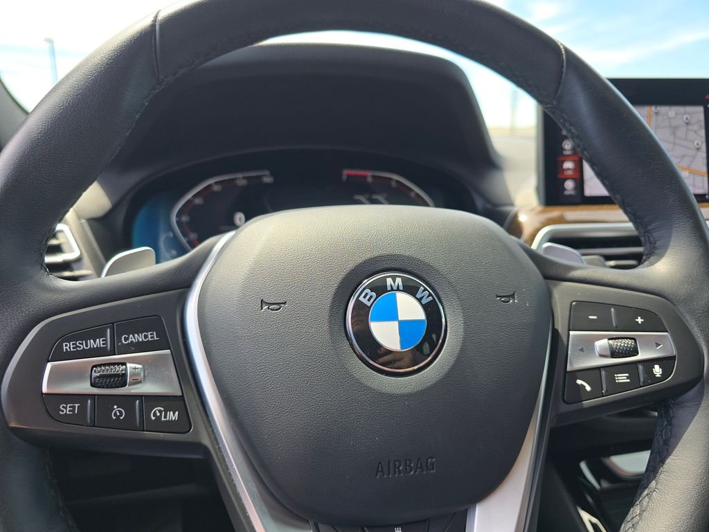 Used 2022  BMW xDrive30i image 24