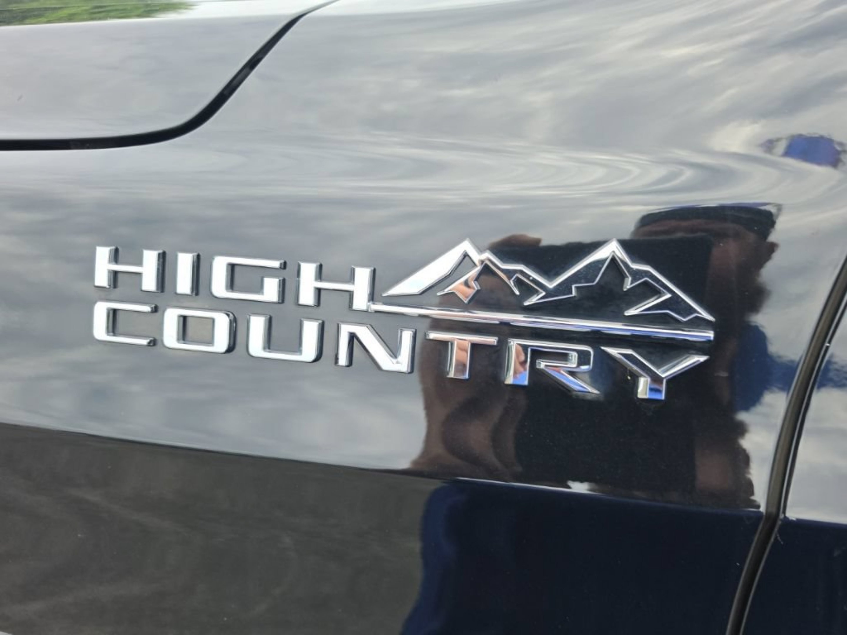 Used 2024 Black Chevrolet High Country image 31