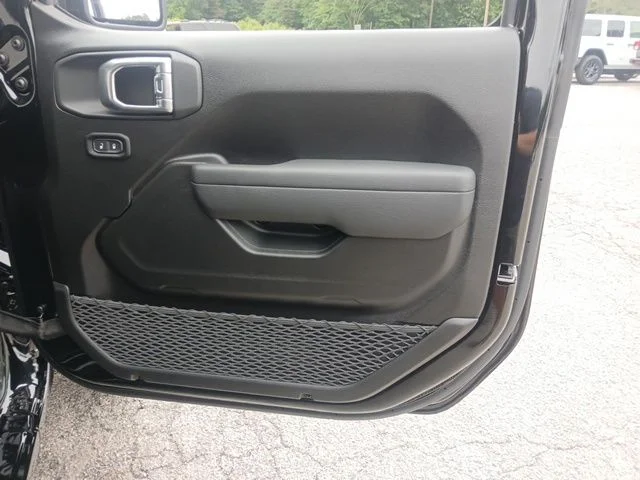 New 2026 Black Clear-Coat Exterior Paint Jeep Sport S image 26