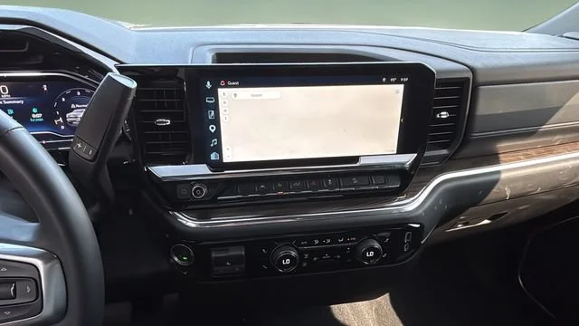 Used 2025 Black Chevrolet LT image 21