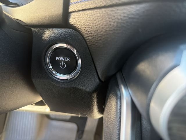 2025 Toyota RAV4 SE - Photo 15