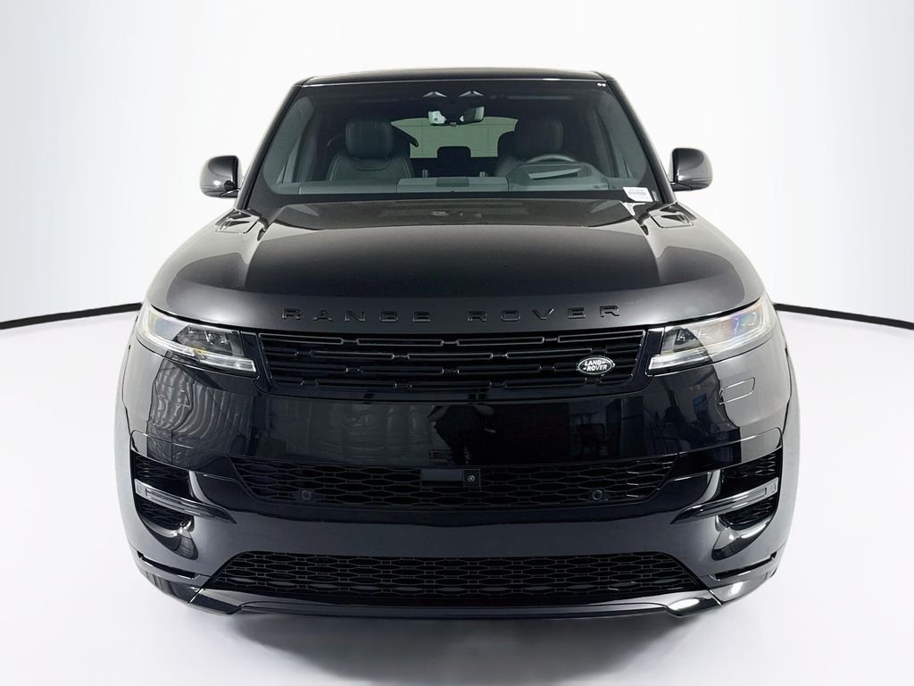 New 2026 Santorini Black Land Rover Dynamic SE image 2