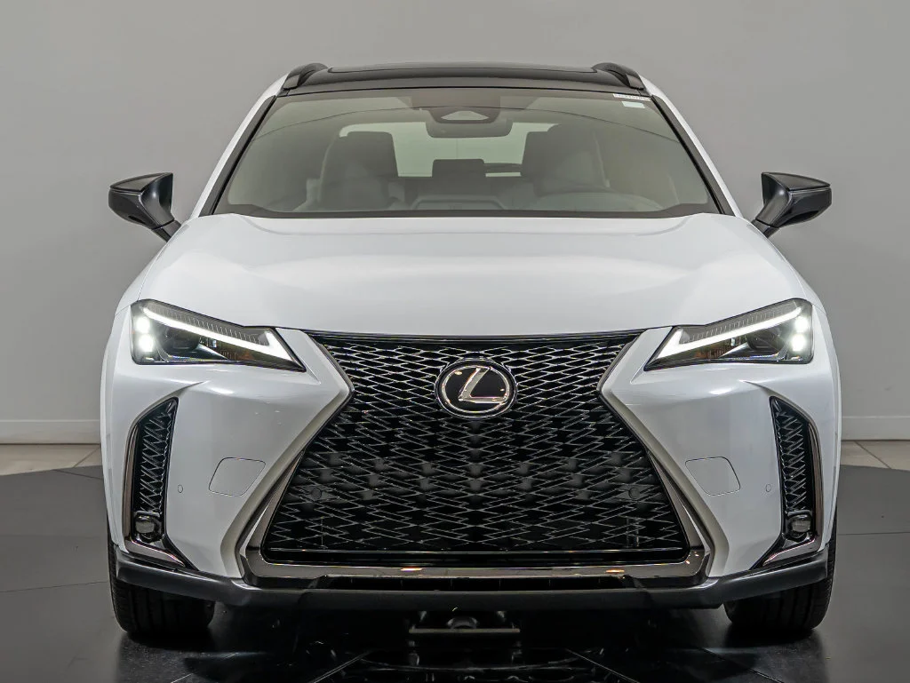 New 2026 Ultra White with Obsidian roof Lexus F SPORT DESIGN AWD image 2