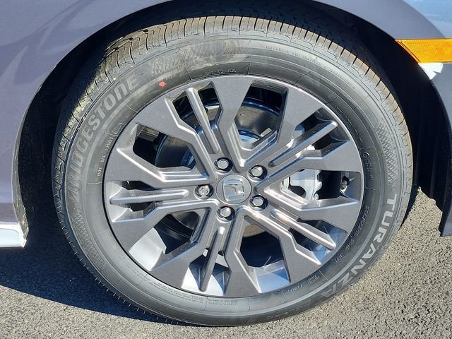 New 2026 Smoke Blue Pearl Honda Touring image 8