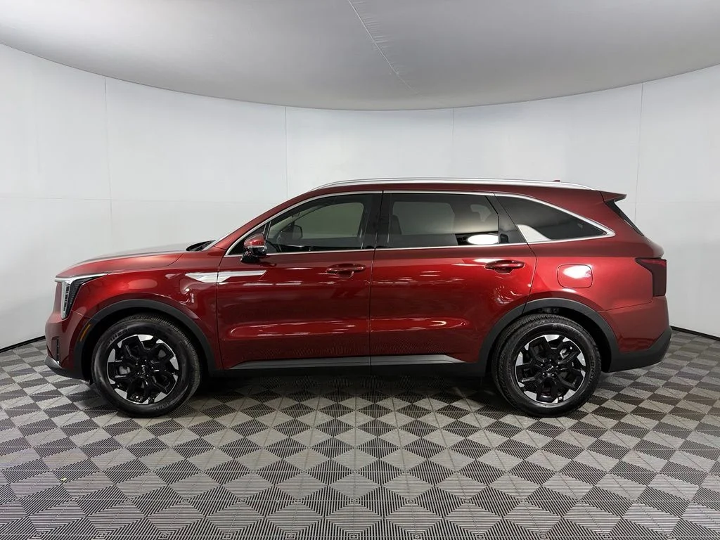 Used 2025 Red Kia S image 6