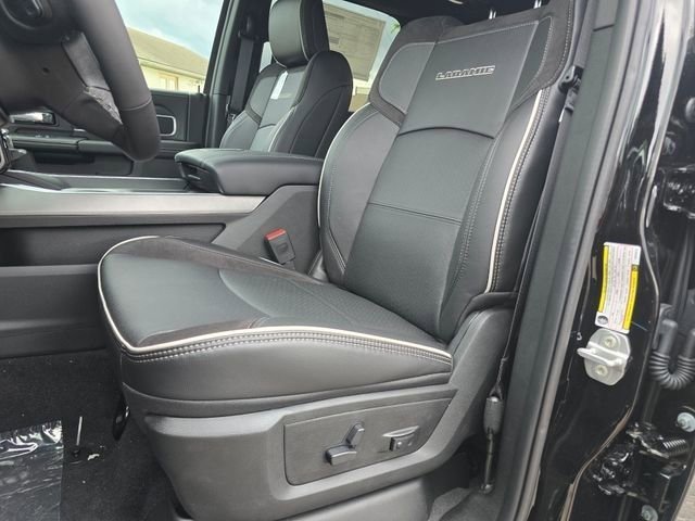 New 2026 Diamond Black Crystal Pearl-Coat Exterior Paint RAM Laramie image 5