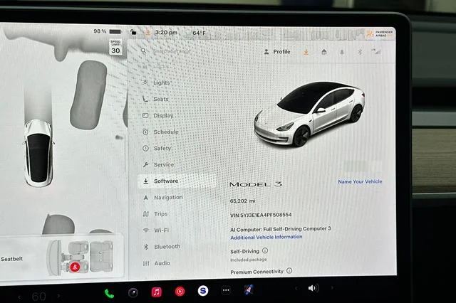 Used 2023  Tesla Base image 36