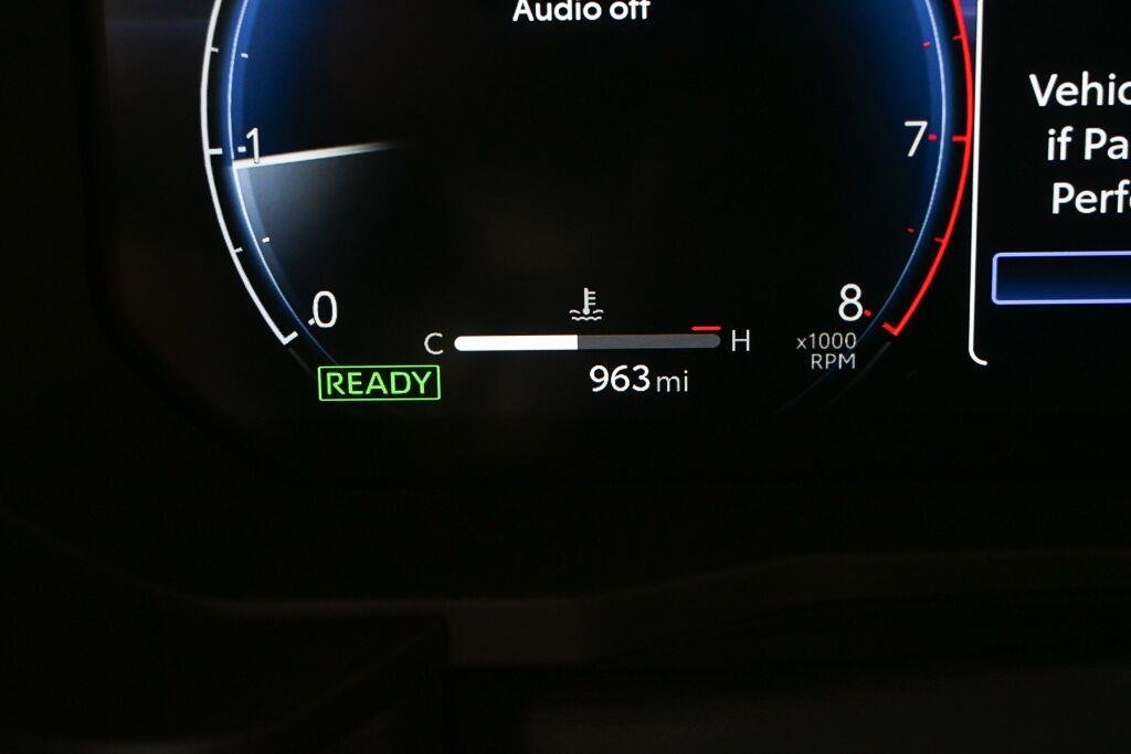 Used 2027 Ice Cap Toyota BASE image 12