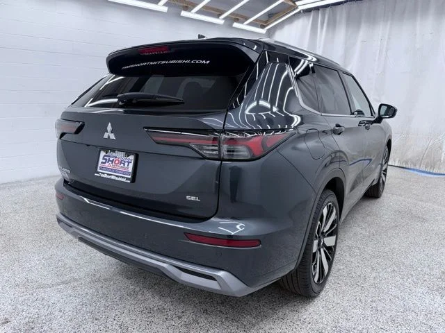 New 2026  Mitsubishi SEL image 2