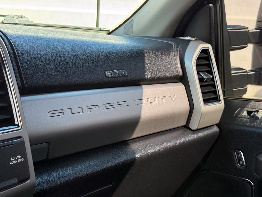 Used 2019 Magnetic Ford Lariat image 8