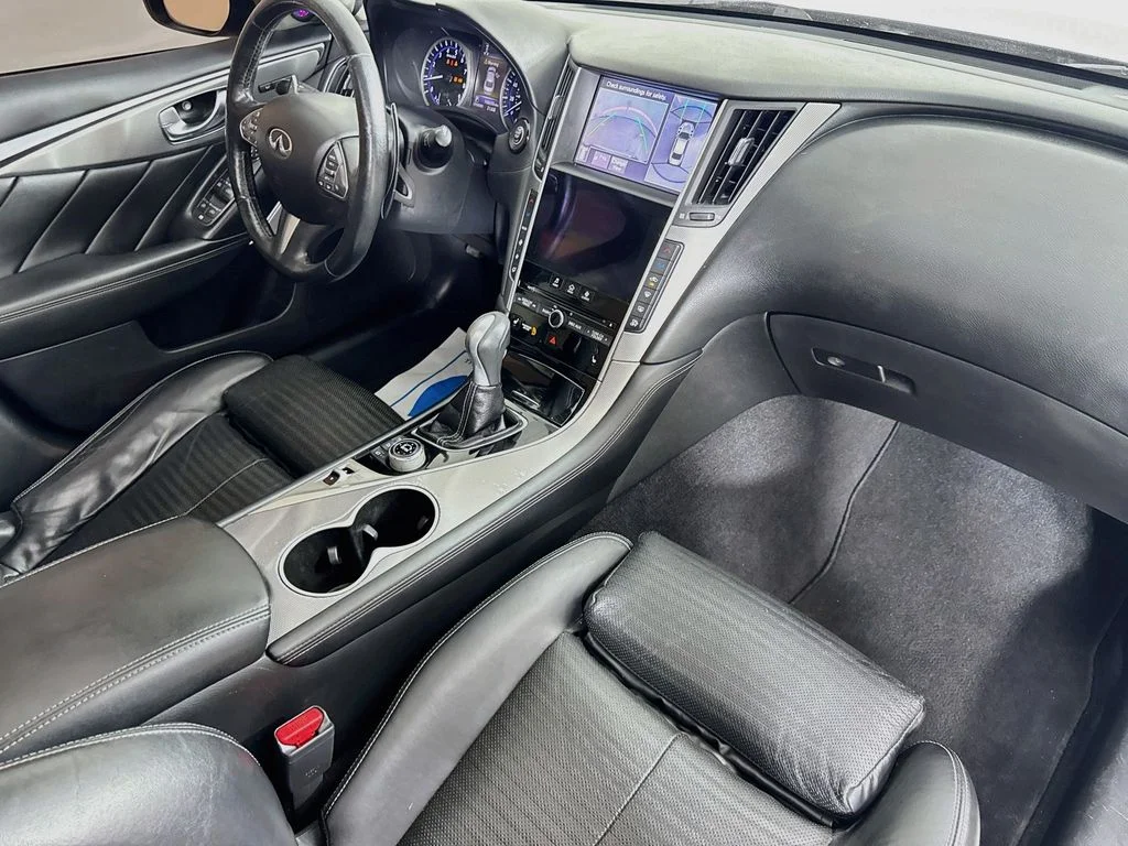 Used 2017 Black Obsidian INFINITI Red Sport 400 image 36