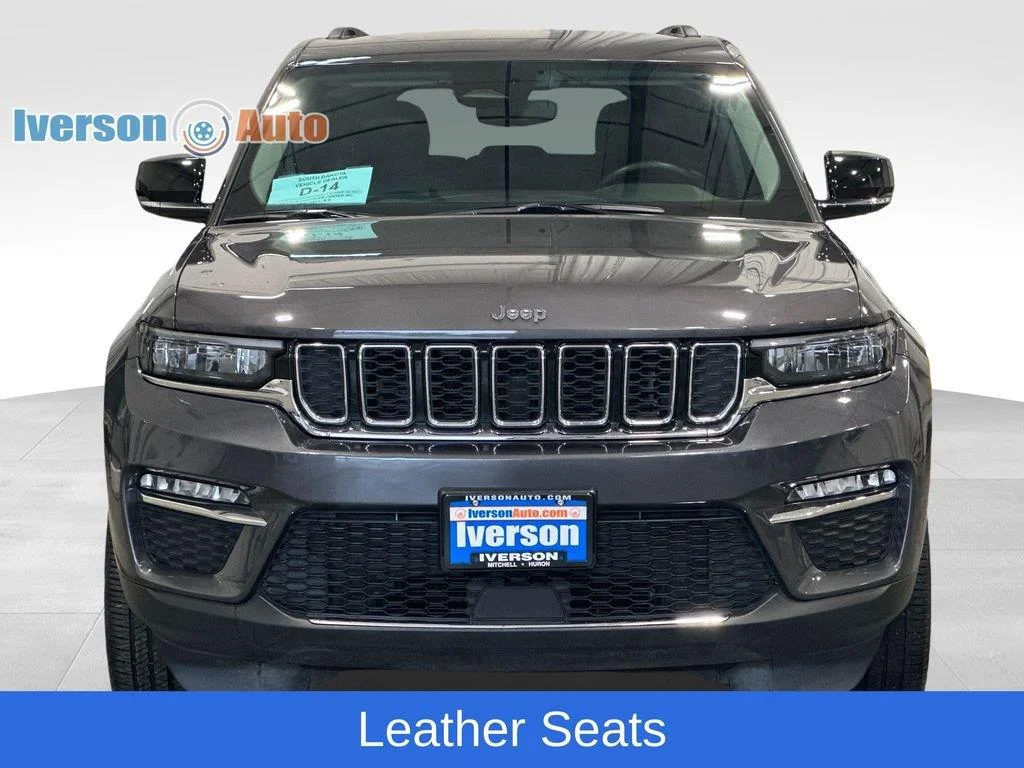 Used 2023 Gray Metallic Jeep Limited image 5