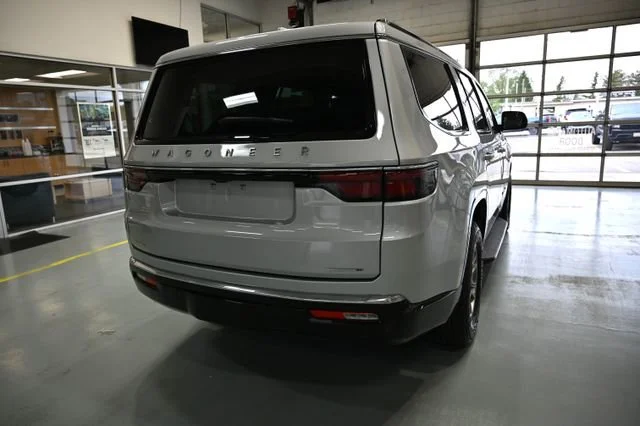 Used 2022  Jeep Series I image 5