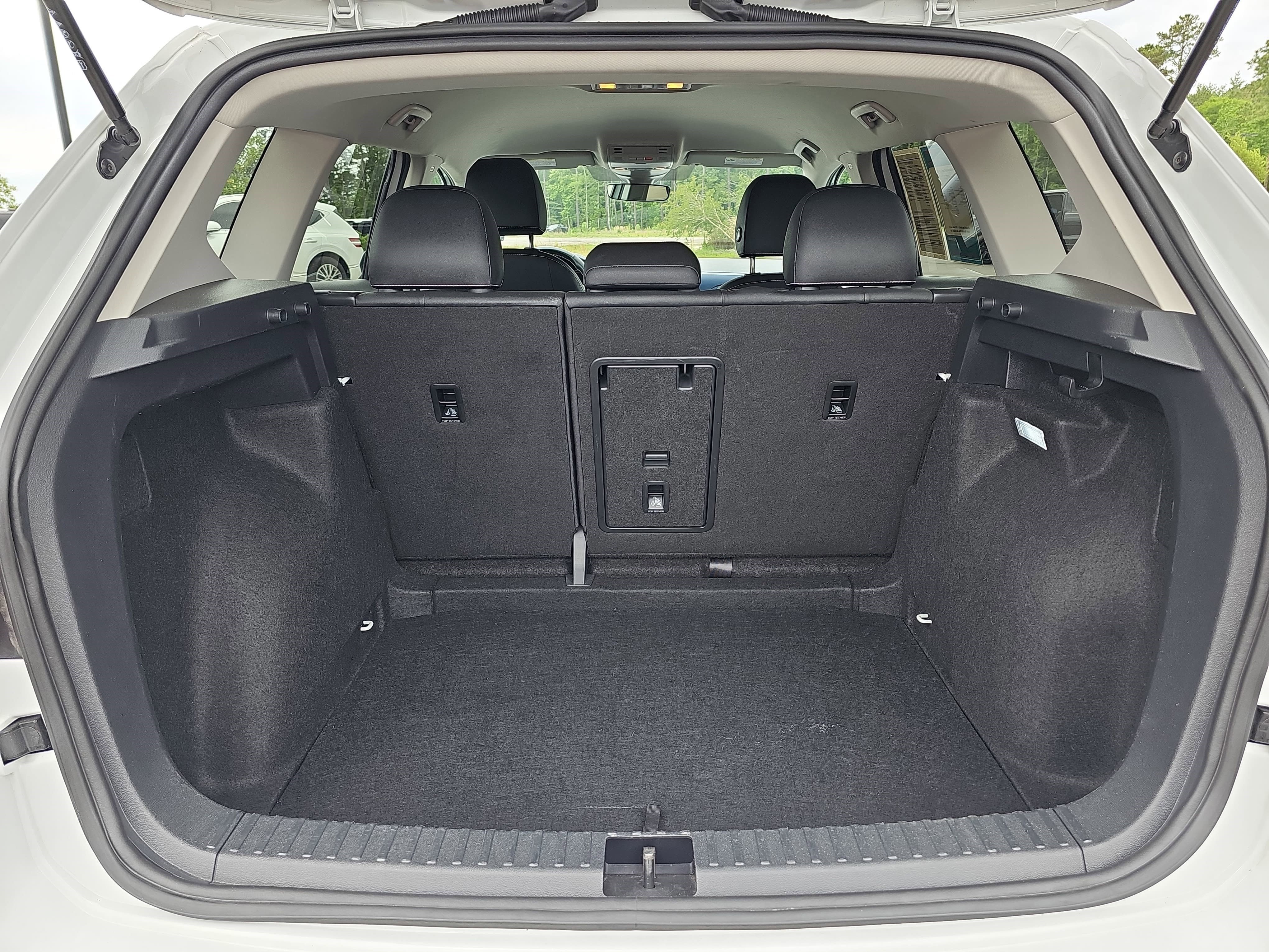 2024 Volkswagen Taos SE - Photo 12