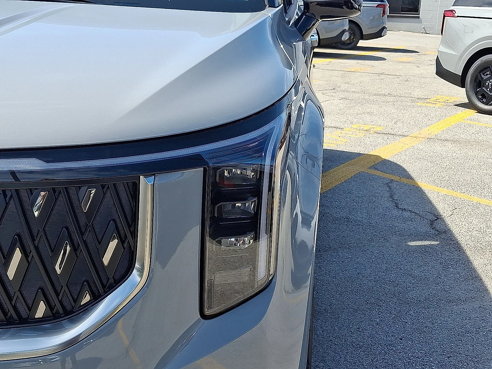 New 2027 White Kia LXS image 7